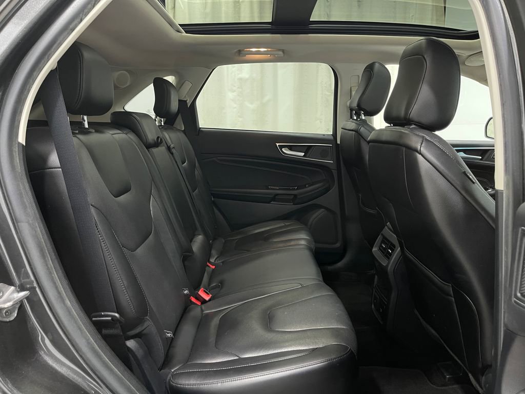 Used 2020 Ford Edge Titanium w/ Equipment Group 301A image 32