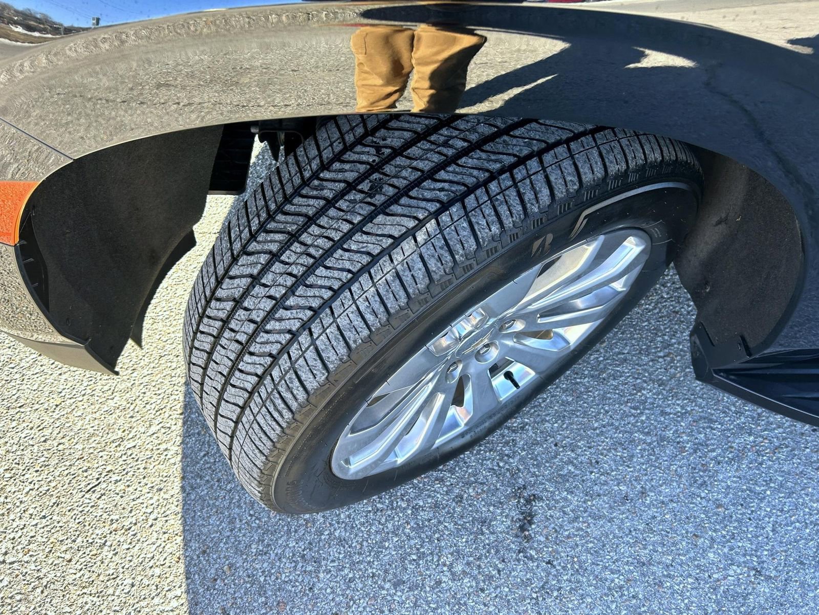 Certified 2023 Chevrolet Suburban Premier image 25