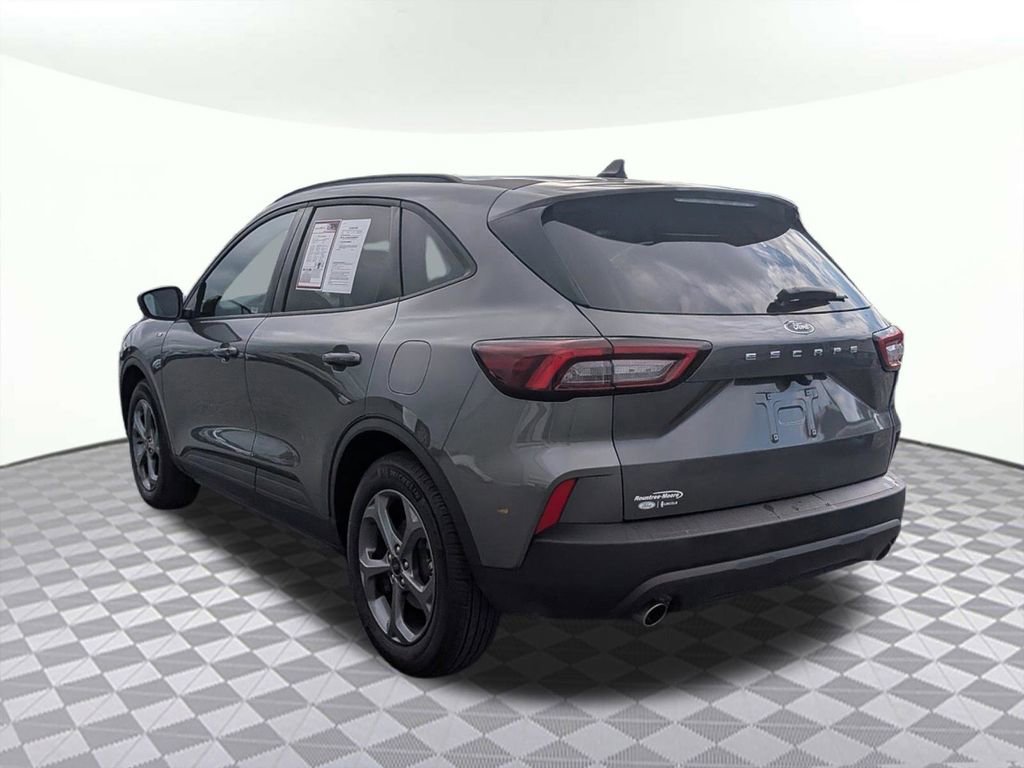 Used 2025 Ford Escape ST-Line FWD image 5