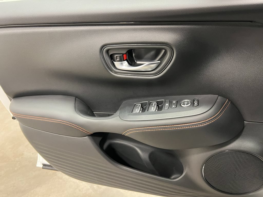 Used 2023 Honda HR-V Sport image 17