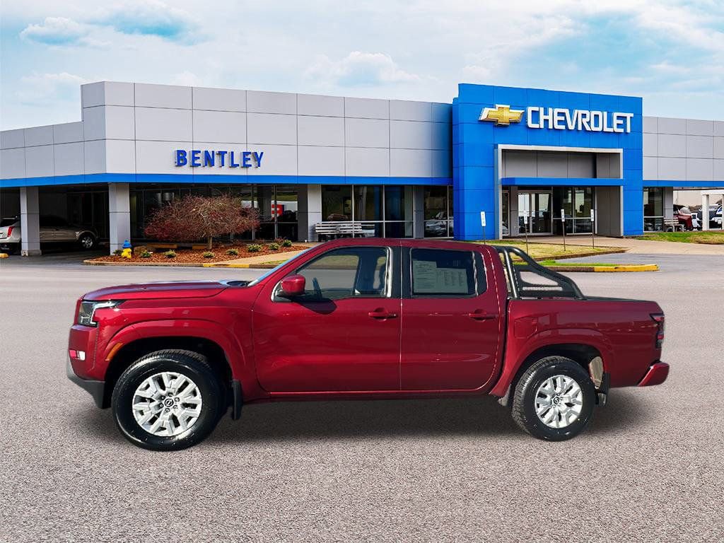 Used 2022 Nissan Frontier SV image 2