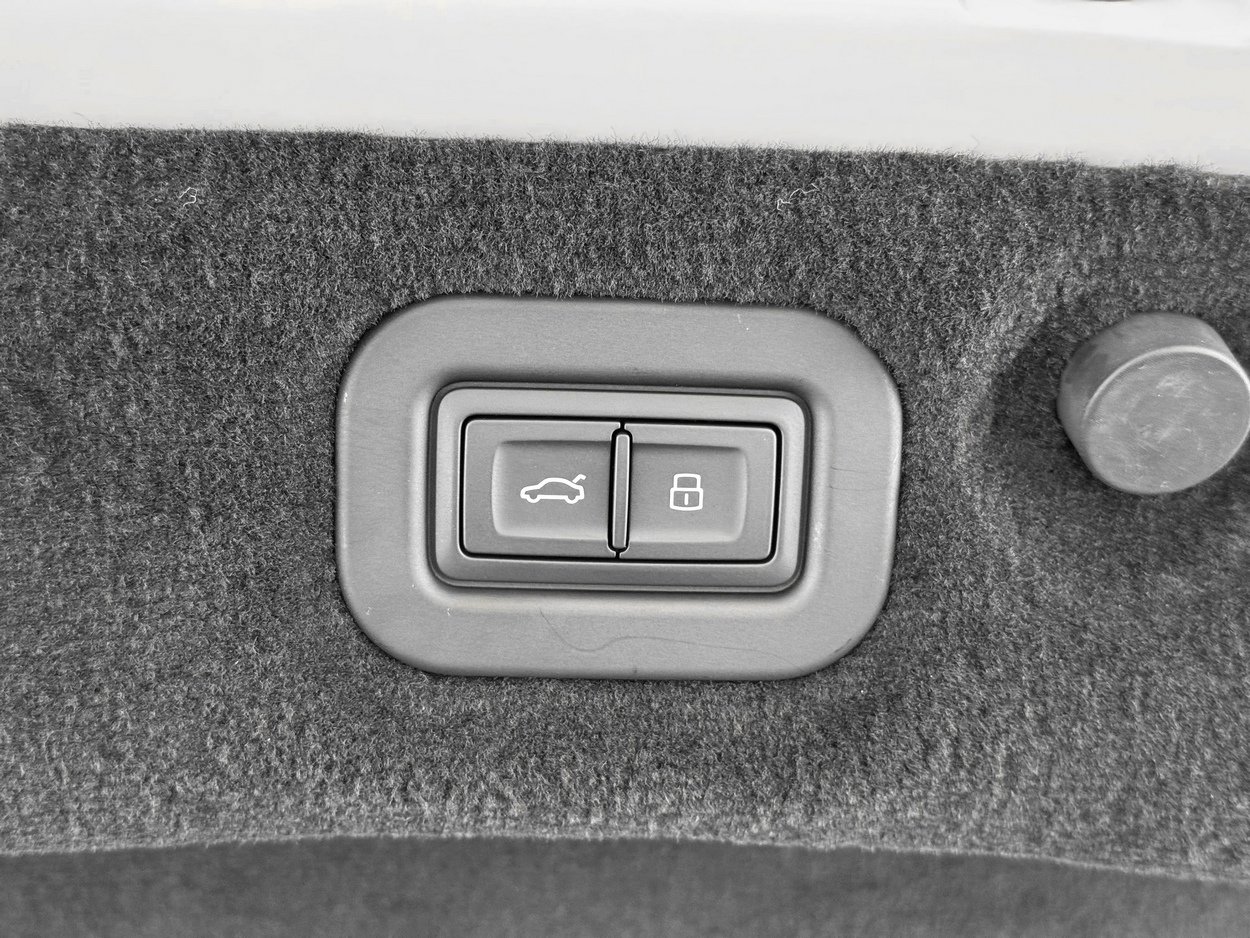 Certified 2024 Bentley Continental GT AWD/4WD image 36