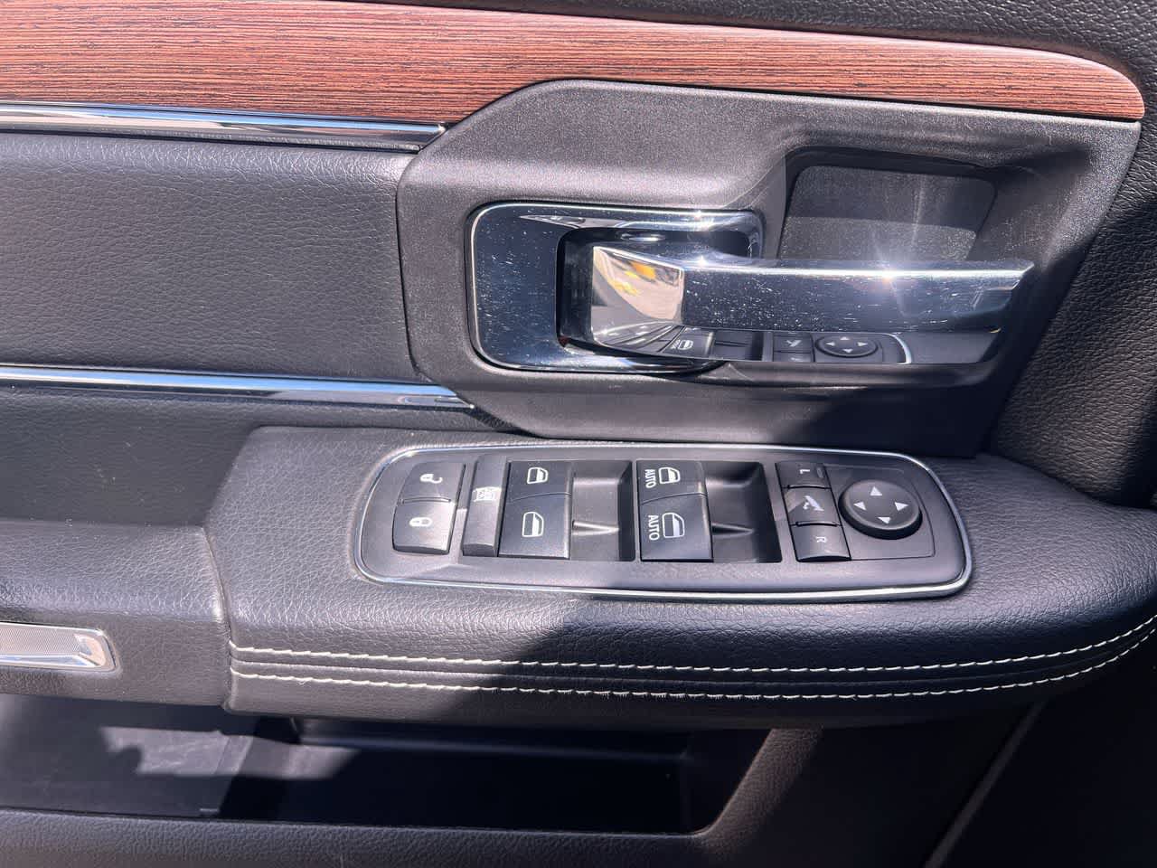 Used 2018 RAM 2500 Laramie w/ Cold Weather Group AWD/4WD image 13