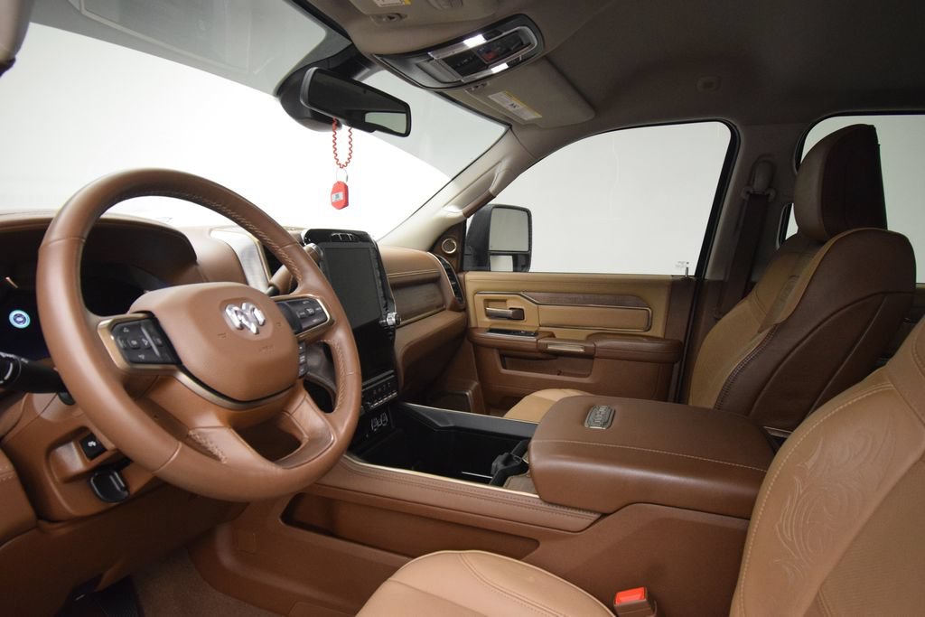 Used 2024 RAM 3500 Limited AWD/4WD image 29