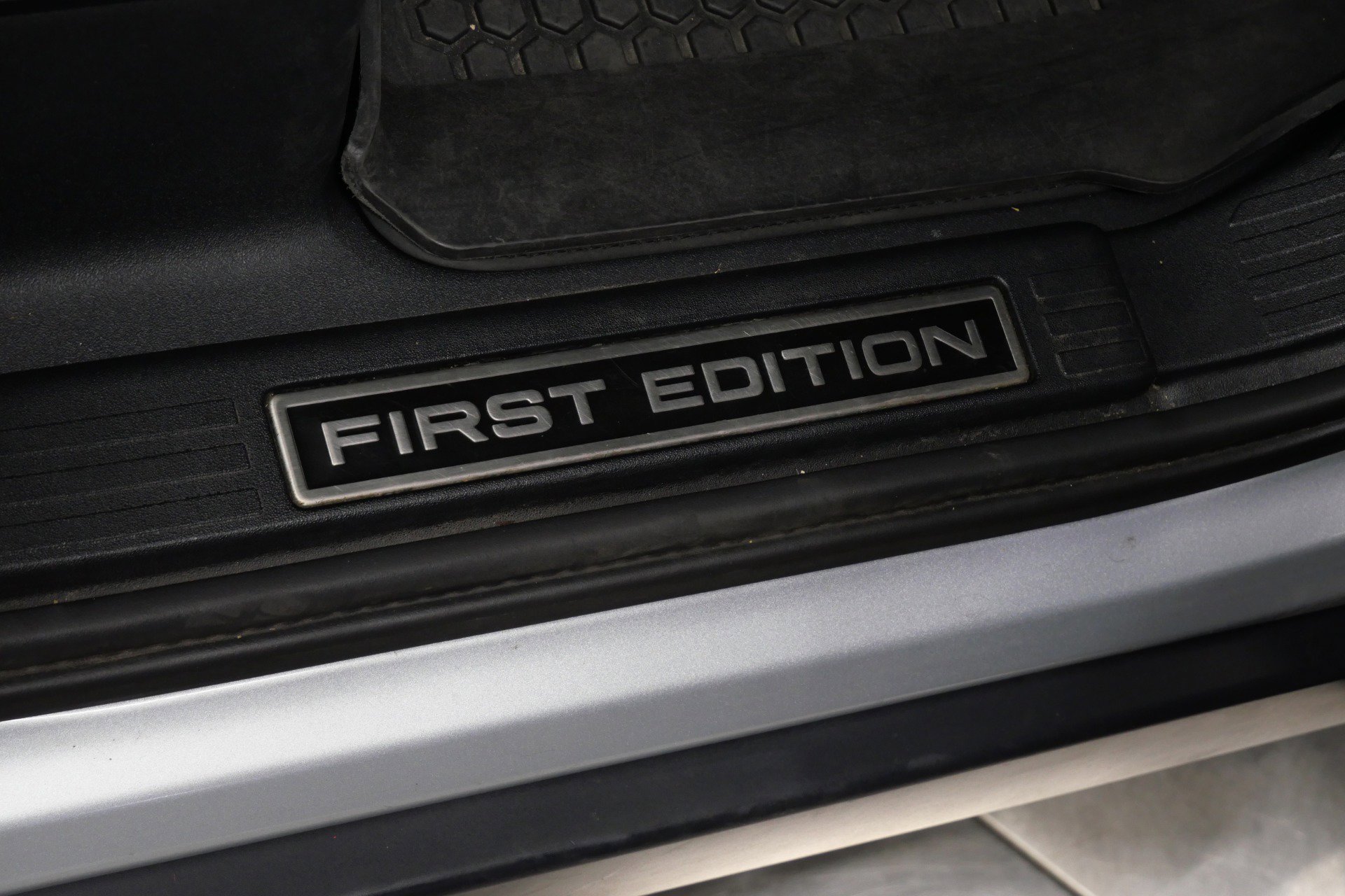 Used 2020 Land Rover Defender 110 First Edition image 30