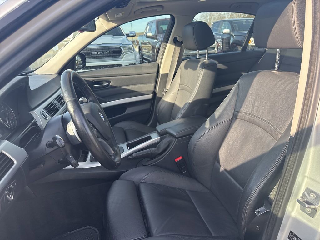 Used 2010 BMW 335i xDrive 335i xDrive image 9