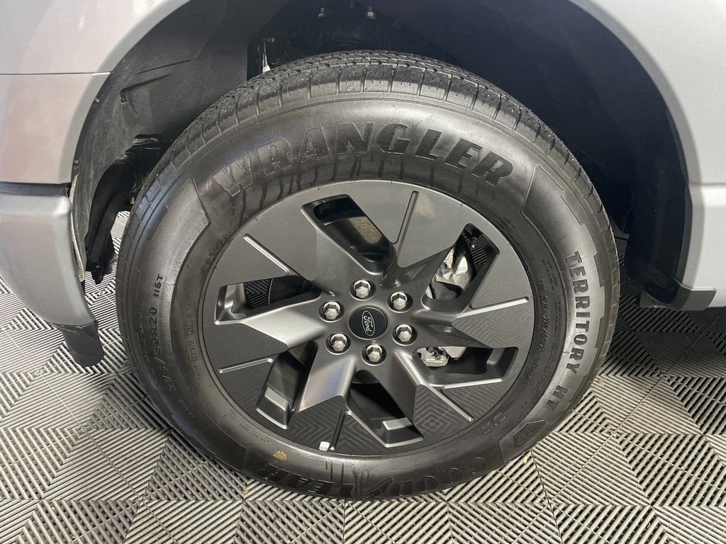 Used 2024 Ford F150 Lightning XLT image 11