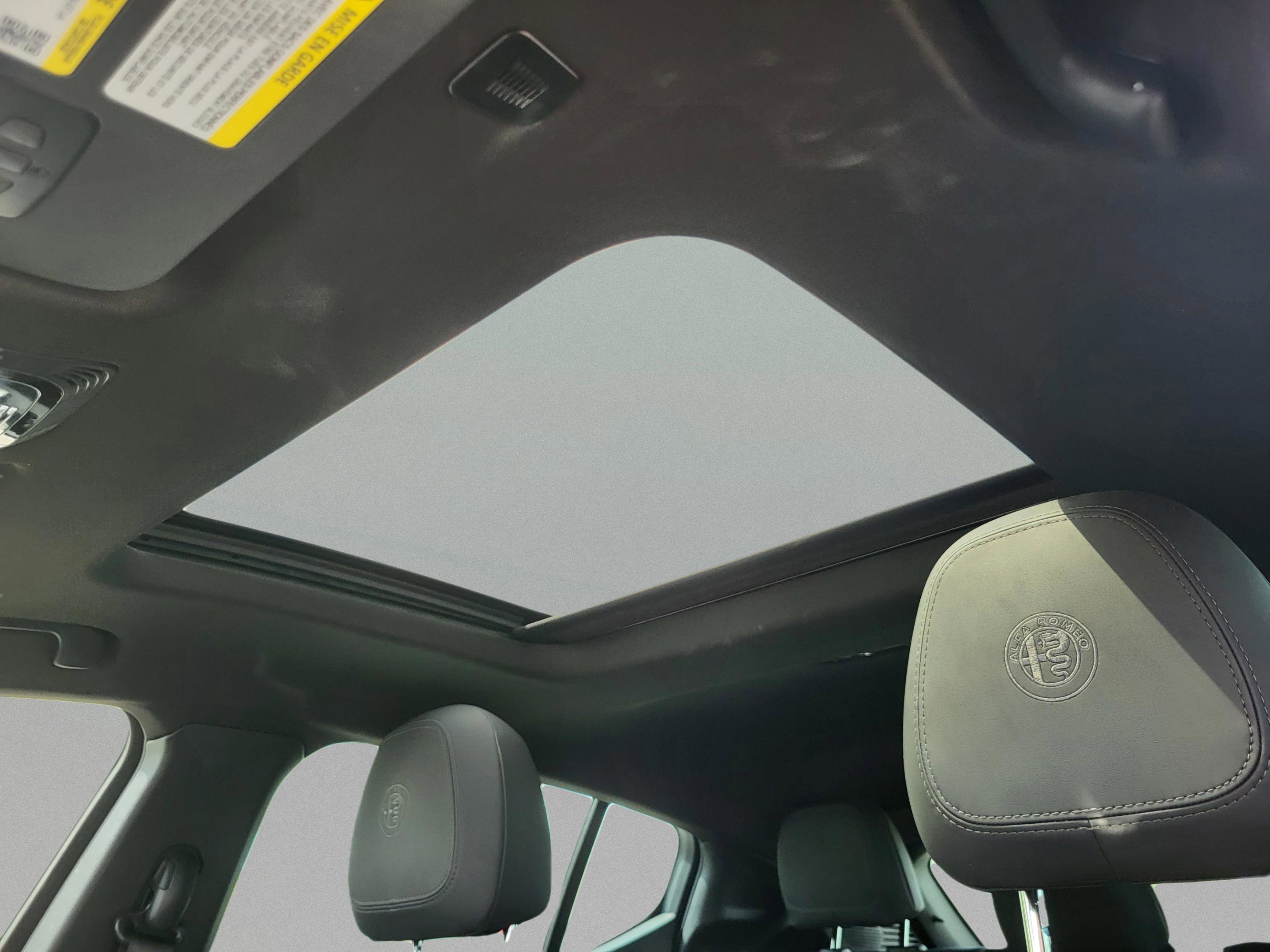 Used 2024 Alfa Romeo Tonale Ti AWD/4WD image 25