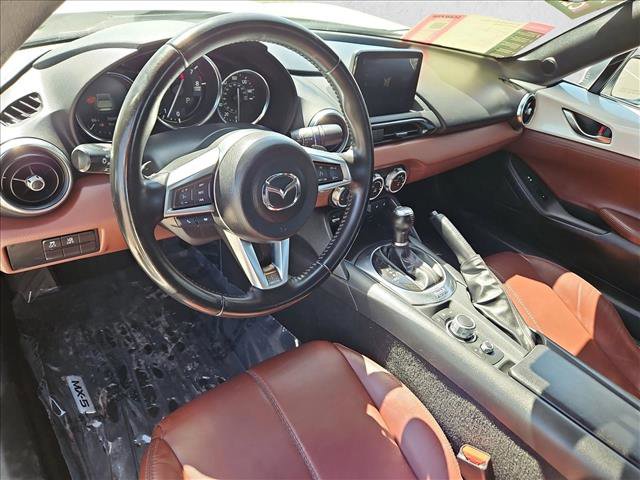 Used 2019 MAZDA MX-5 Miata RF Grand Touring RWD image 10