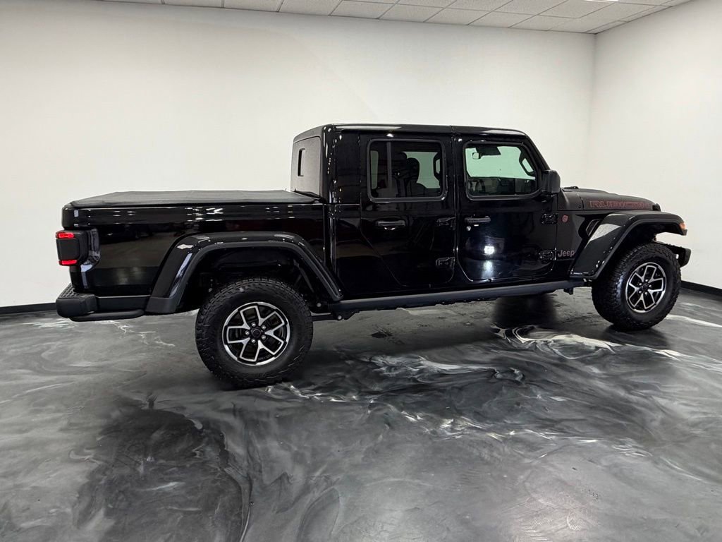 Used 2024 Jeep Gladiator Rubicon AWD/4WD image 21