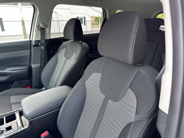 New 2026 Kia Sorento LX FWD image 30