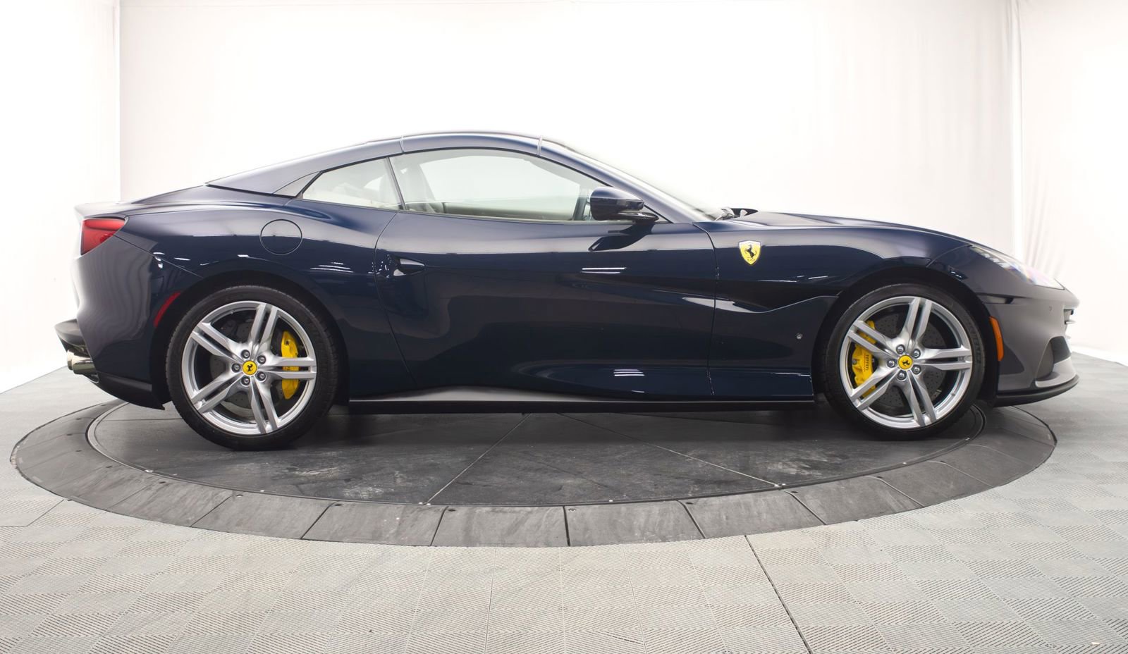 Used 2023 Ferrari Portofino M image 11