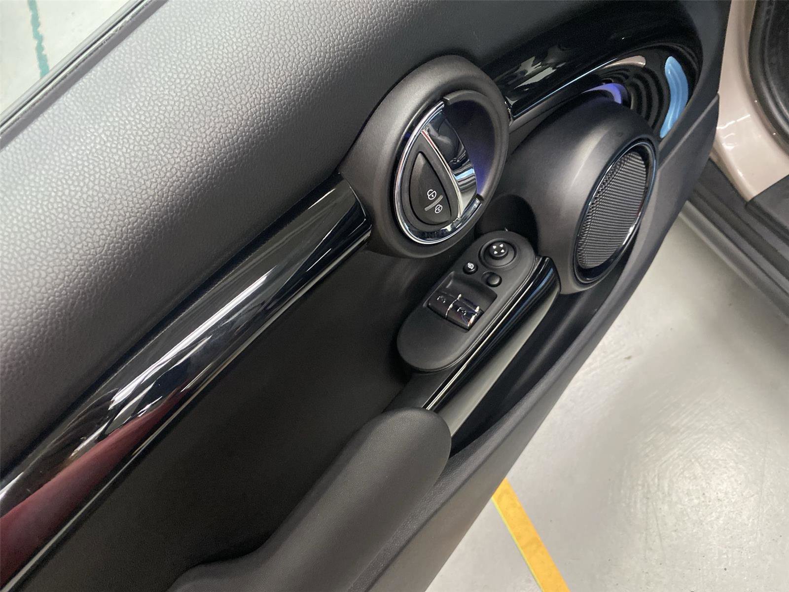 Certified 2024 MINI Cooper S FWD image 19