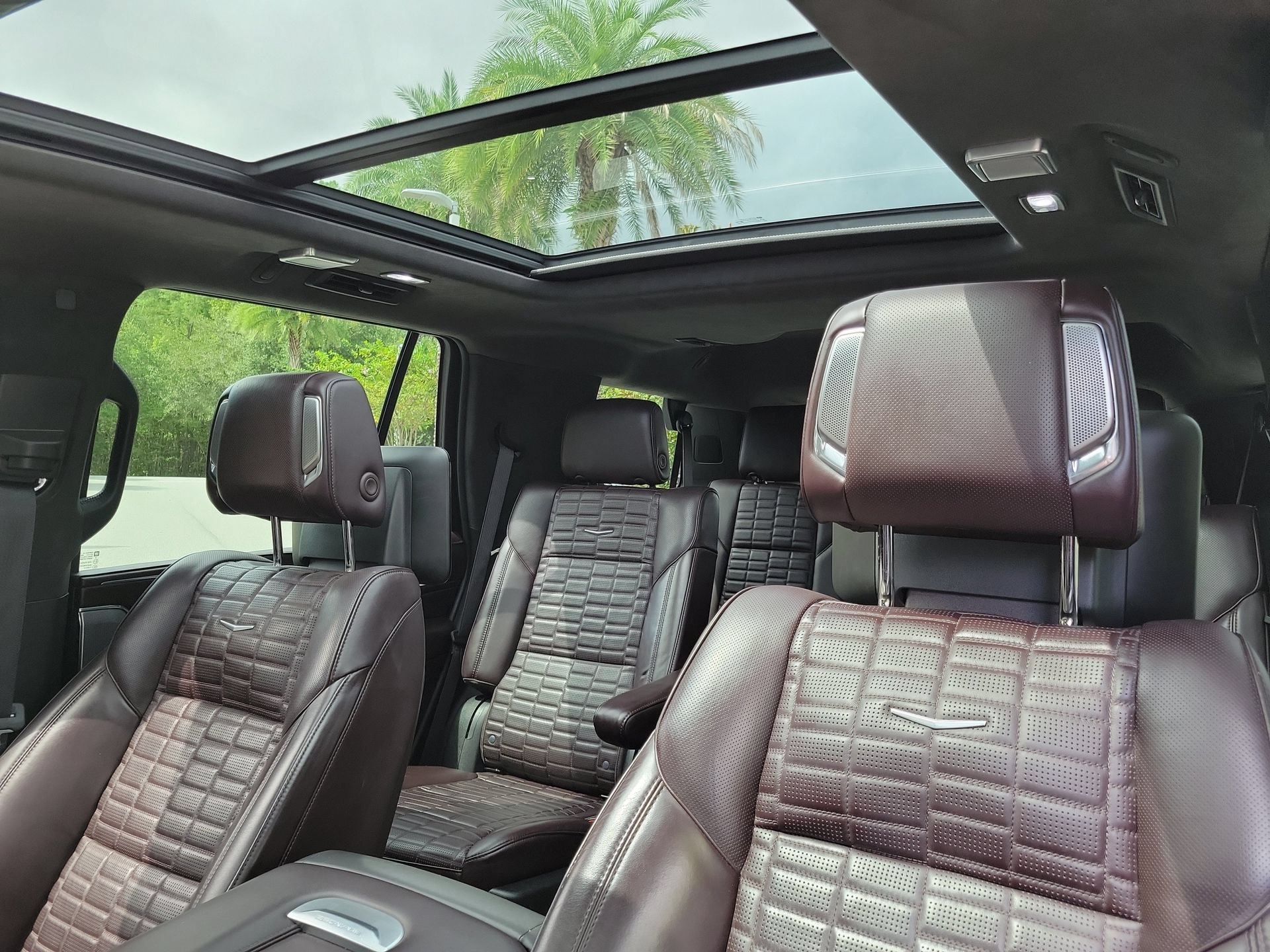Used 2023 Cadillac Escalade Sport Platinum w/ Heavy-Duty Trailer Package AWD/4WD image 29