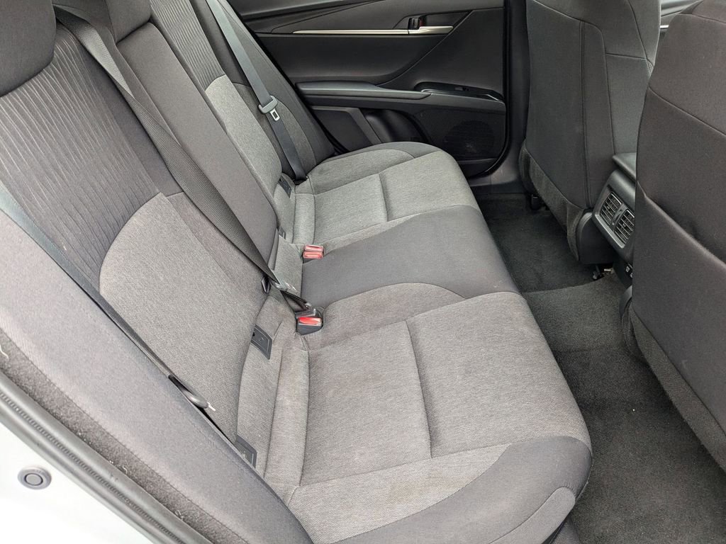 Used 2025 Toyota Camry LE image 29