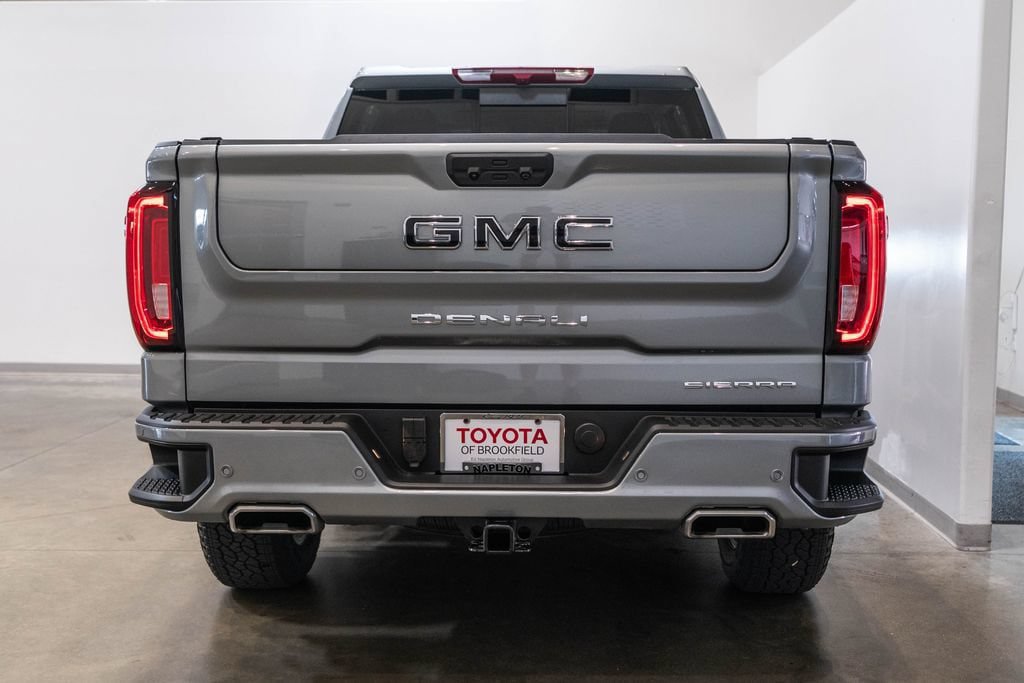 Used 2025 GMC Sierra 1500 Denali w/ Denali Carbonpro Edition AWD/4WD image 9