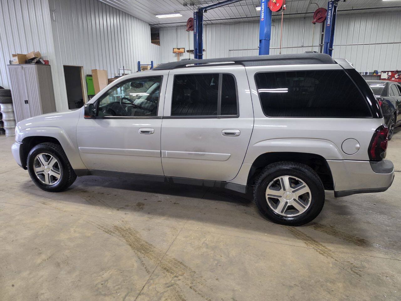 Used 2005 Chevrolet TrailBlazer EXT 4WD w/ LS Preferred Equipment Group image 5