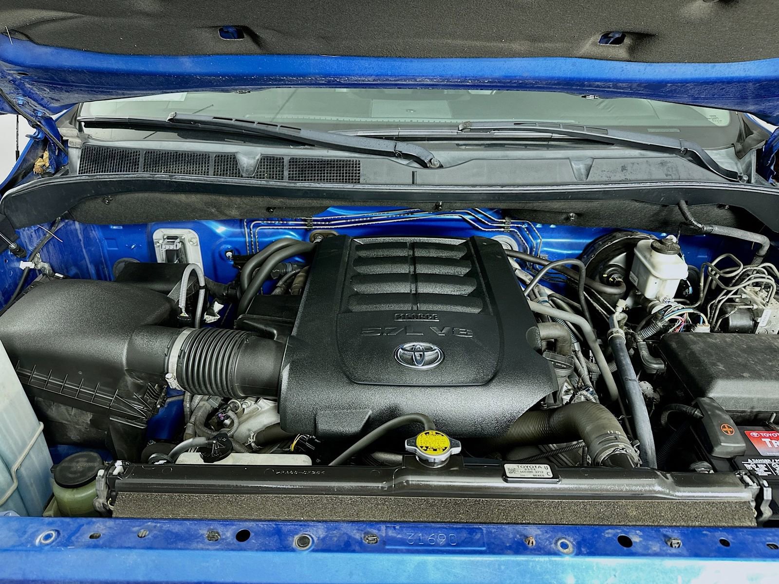 Used 2016 Toyota Tundra Limited w/ Limited Premium Package image 32