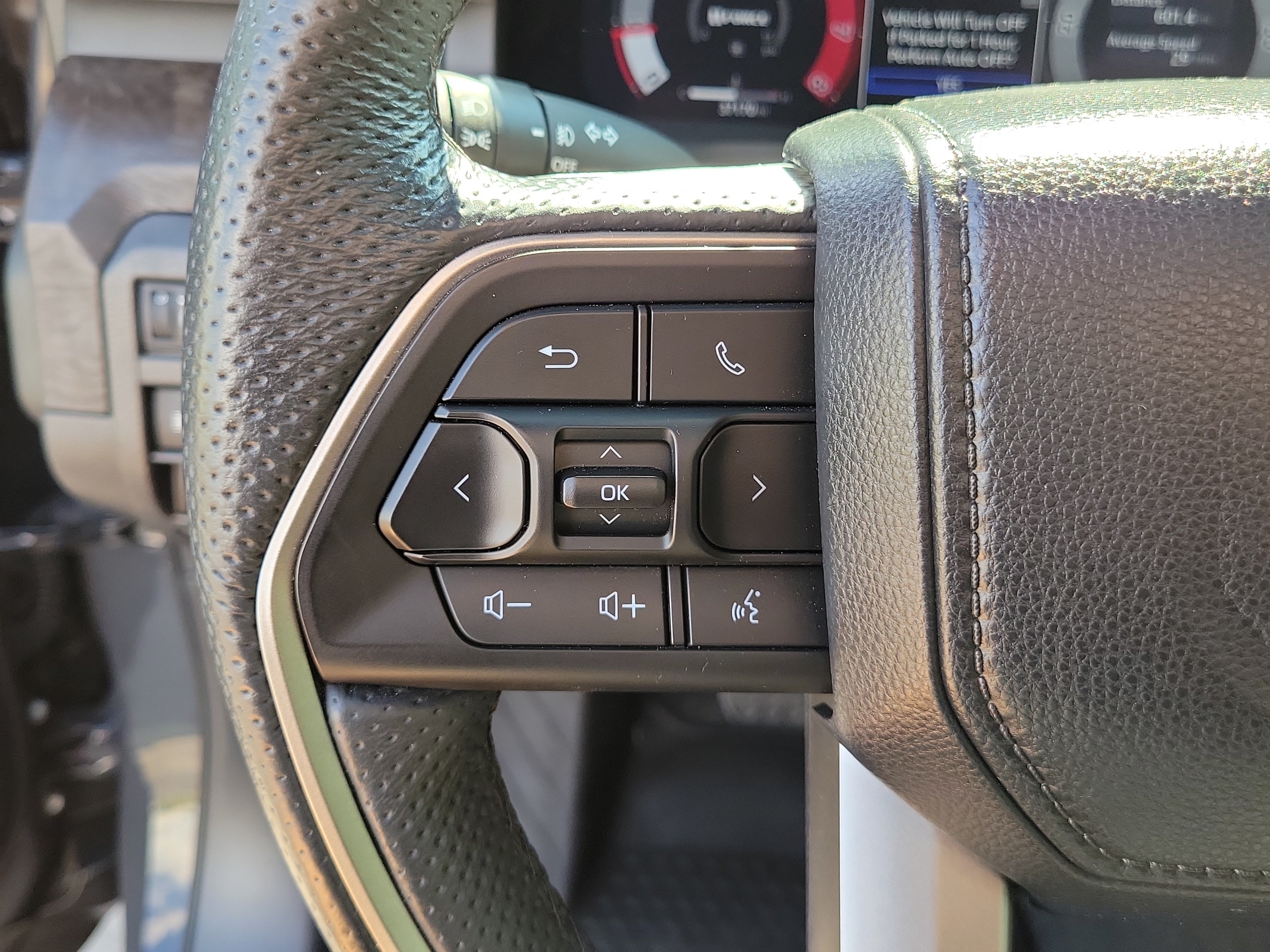 Used 2024 Toyota Tacoma Limited w/ Limited Package (LT) AWD/4WD image 22