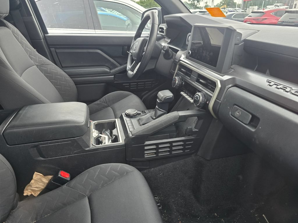 Certified 2024 Toyota Tacoma SR5 AWD/4WD image 16