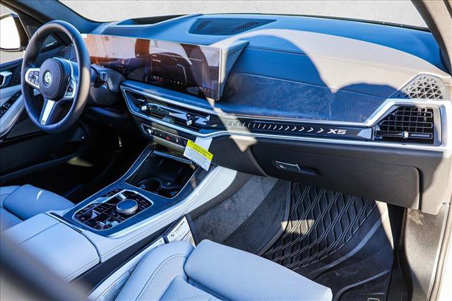 New 2026 BMW X5 xDrive50e w/ M Sport Package image 23
