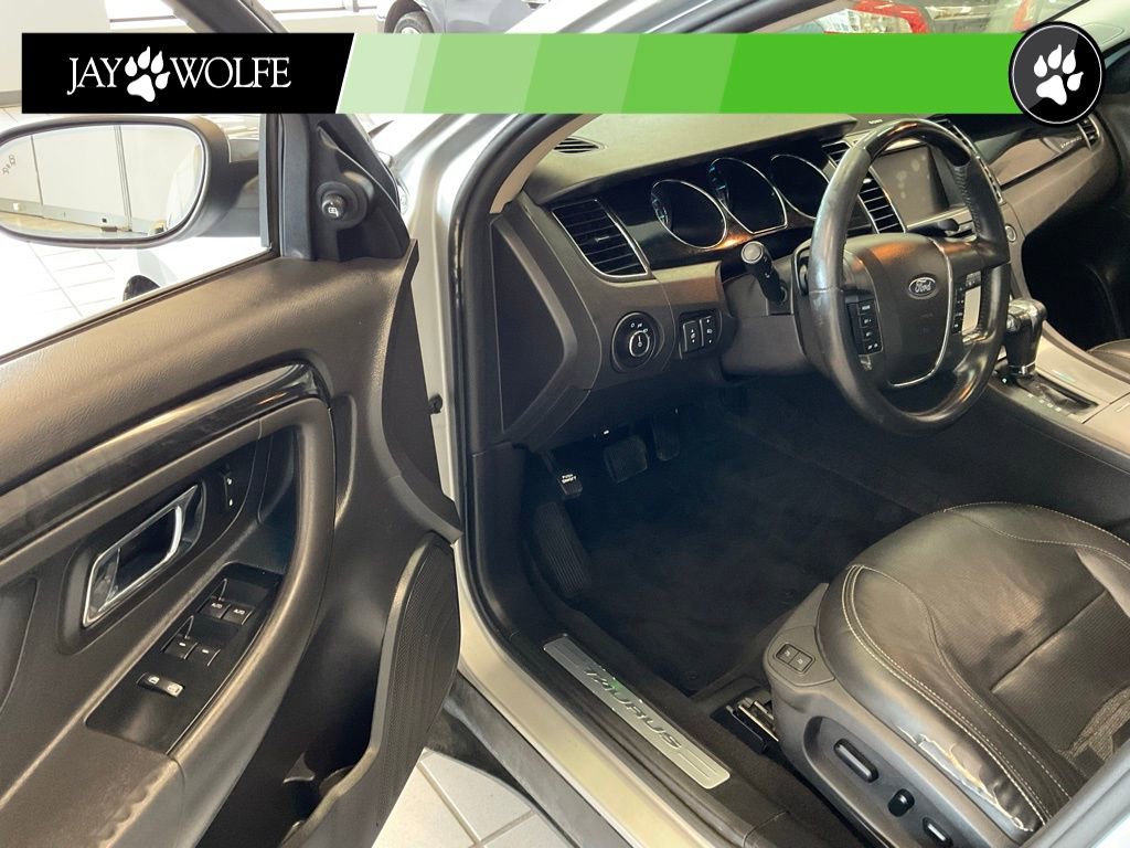 Used 2010 Ford Taurus Limited image 9
