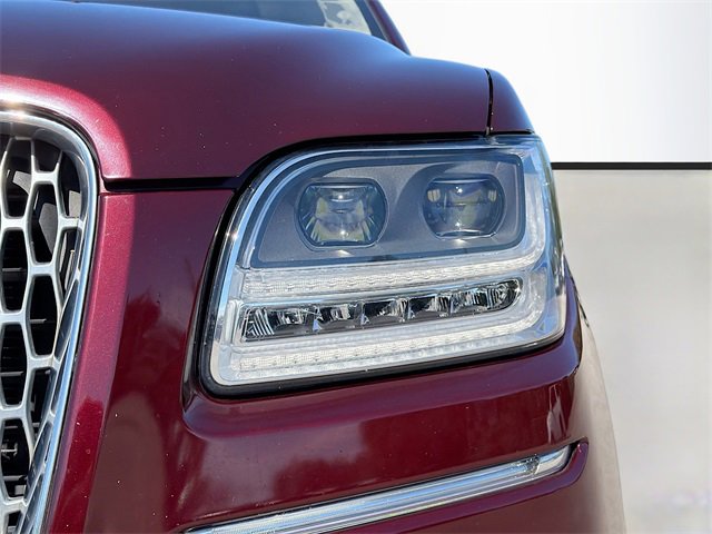 Used 2019 Lincoln Navigator Reserve image 9
