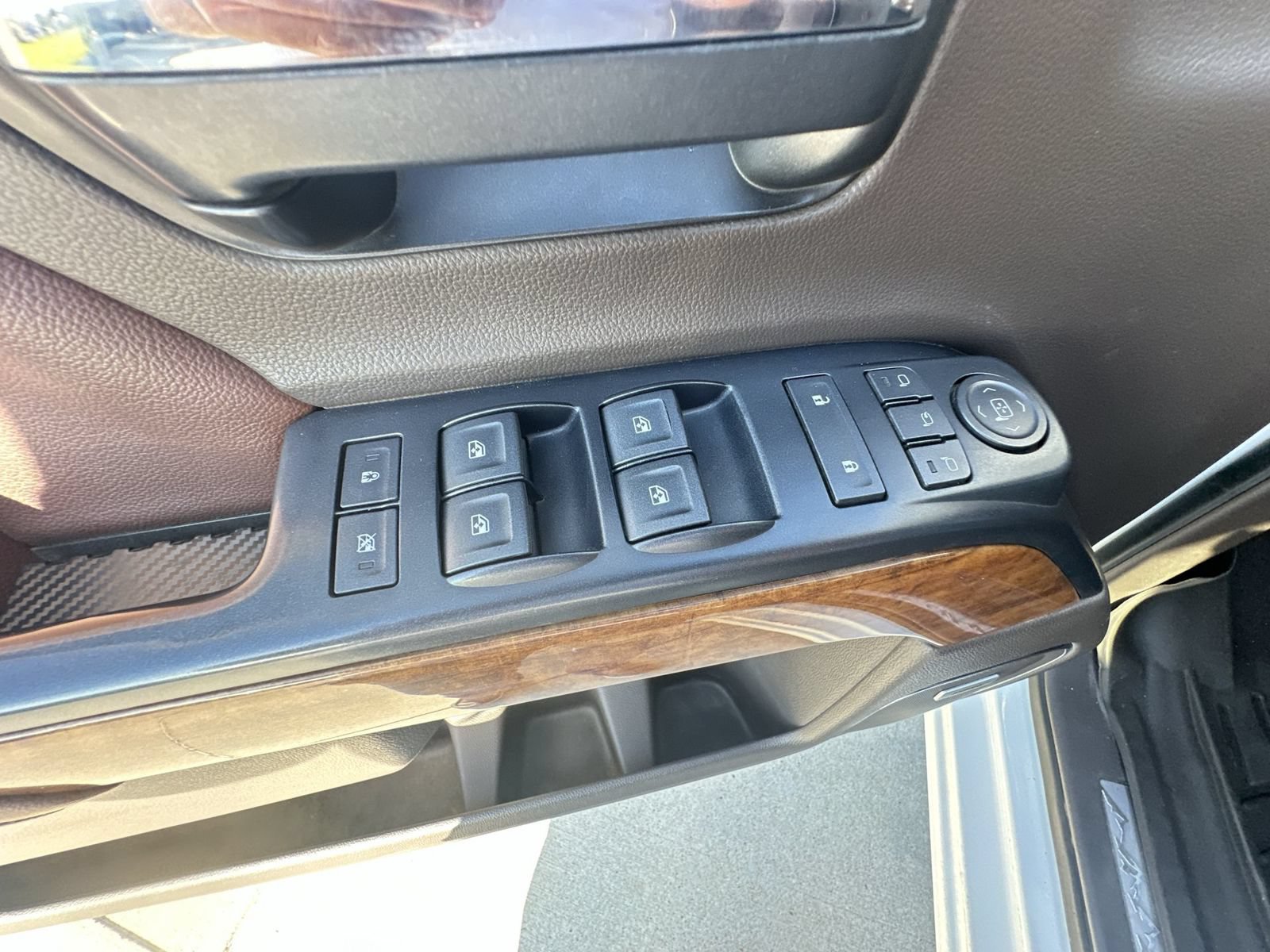 Used 2017 Chevrolet Silverado 3500 High Country AWD/4WD image 22