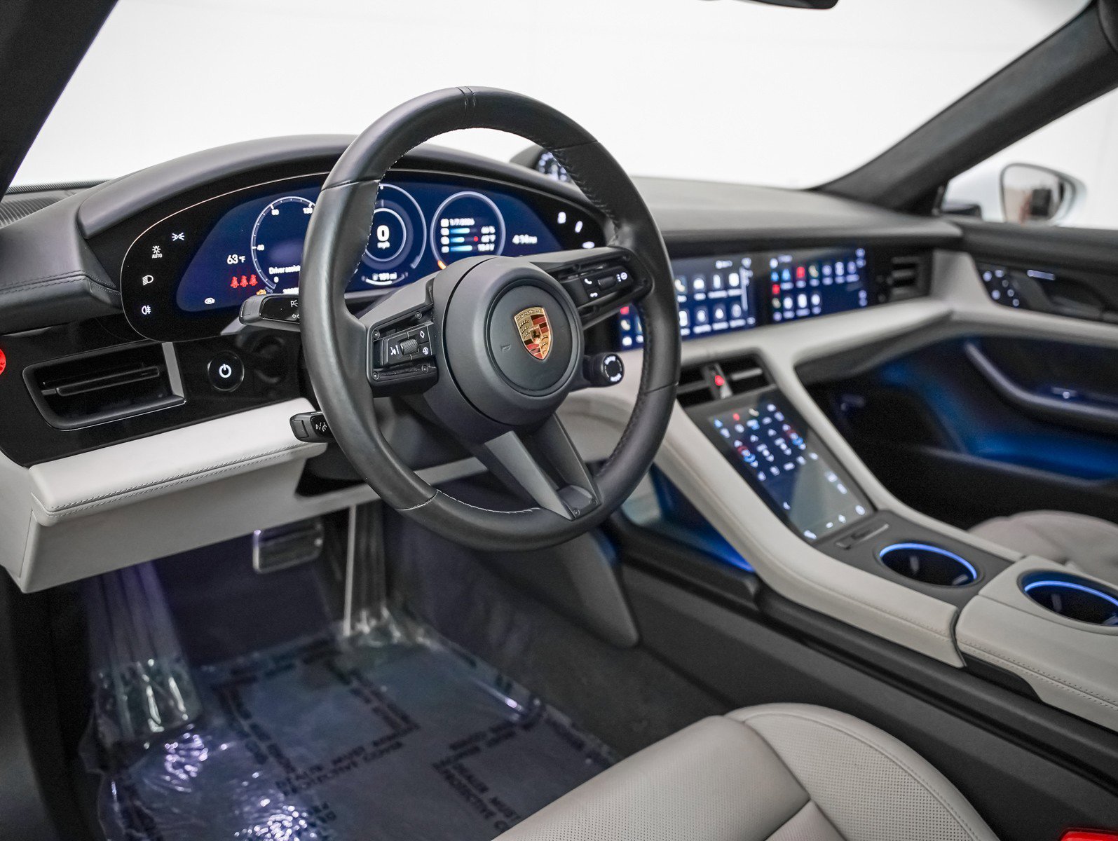 Certified 2021 Porsche Taycan Turbo image 4