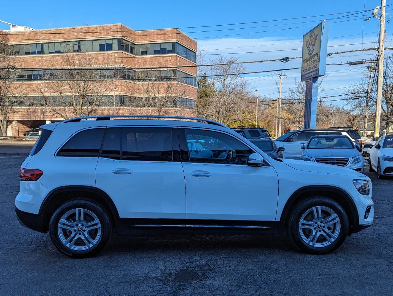 Used 2023 Mercedes-Benz GLB 250 GLB 250 4MATIC SUV image 6