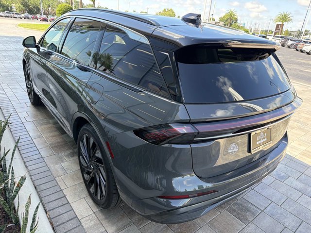 New 2026 Lincoln Nautilus Black Label w/ Jet Appearance Package AWD/4WD image 4