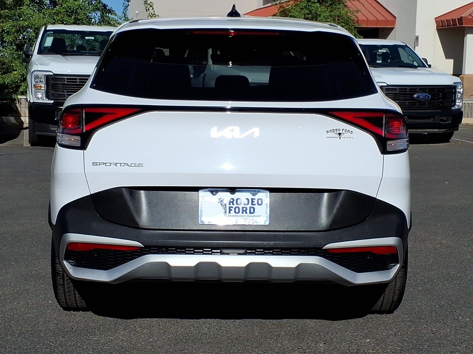 Used 2023 Kia Sportage EX image 4