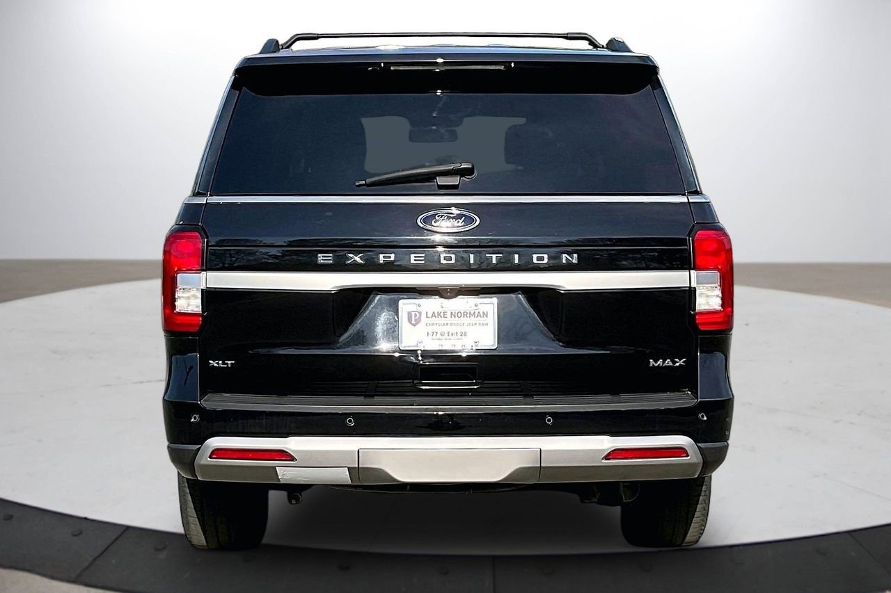 Used 2024 Ford Expedition Max XLT image 8