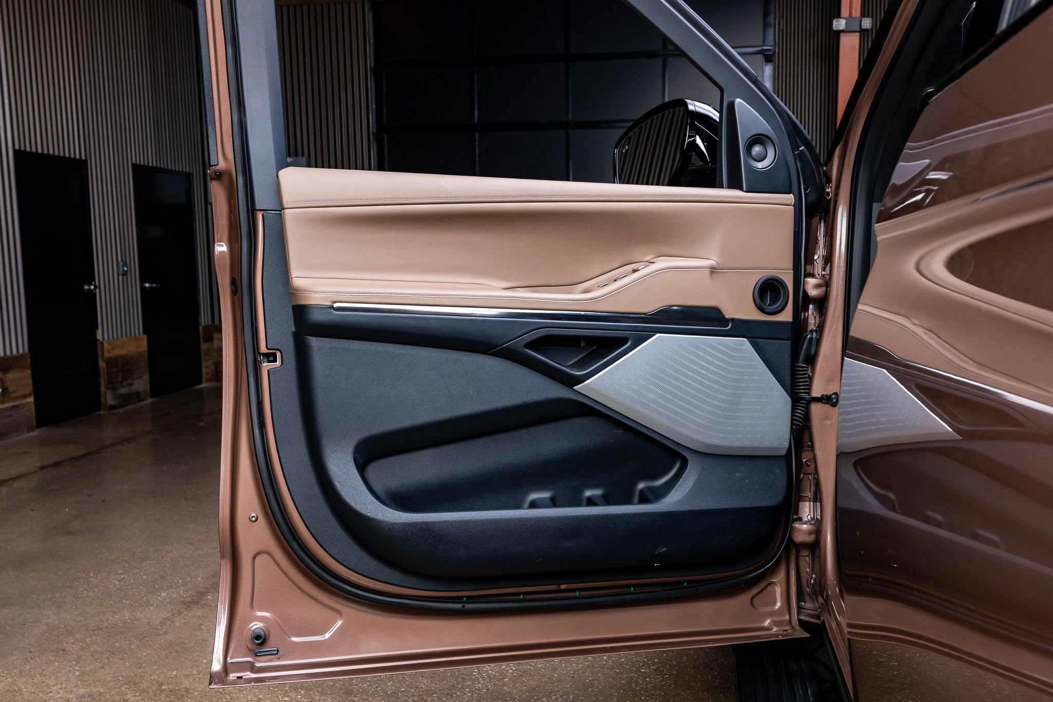 Used 2025 Lincoln Navigator Black Label AWD/4WD image 33