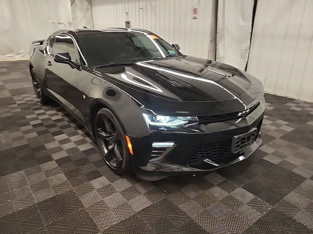 Used 2017 Chevrolet Camaro SS image 3