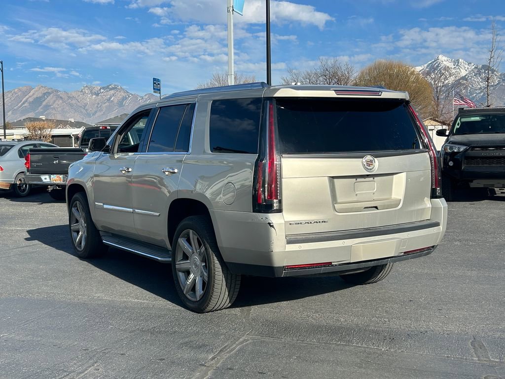 Used 2015 Cadillac Escalade Luxury AWD/4WD image 6