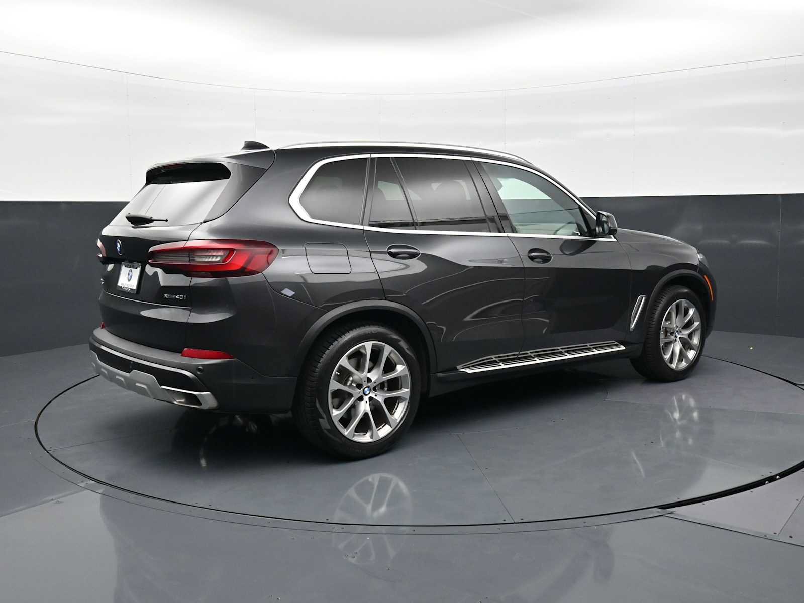 Used 2023 BMW X5 xDrive40i AWD/4WD image 5