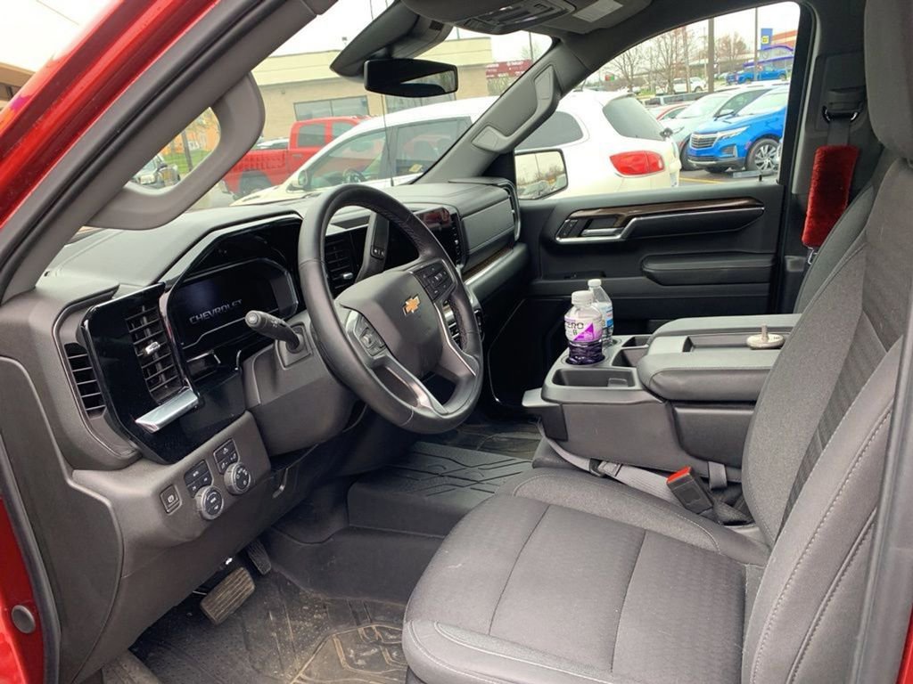 Used 2024 Chevrolet Silverado 1500 LT w/ Convenience Package II AWD/4WD image 29