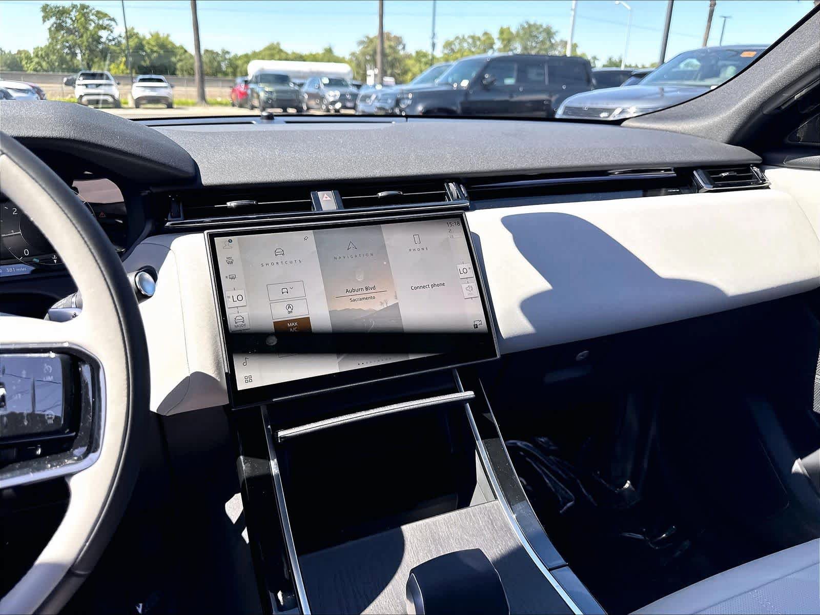 New 2026 Land Rover Range Rover Velar S AWD/4WD image 9