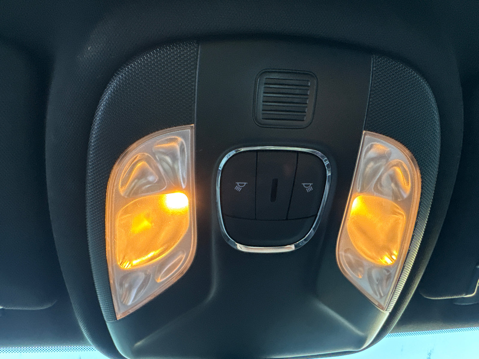 Used 2024 Jeep Compass Latitude AWD/4WD image 25