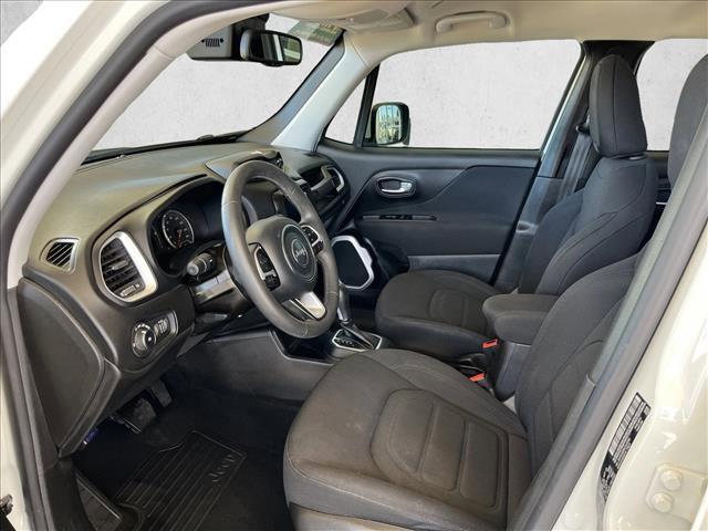Used 2020 Jeep Renegade Latitude w/ Popular Equipment Group image 9