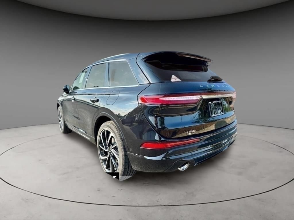 New 2024 Lincoln Corsair Grand Touring w/ Equipment Group 302A AWD/4WD image 8