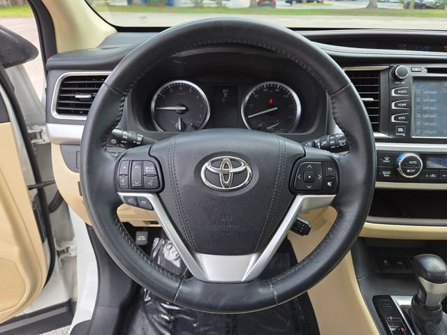 Used 2016 Toyota Highlander Limited AWD/4WD image 29