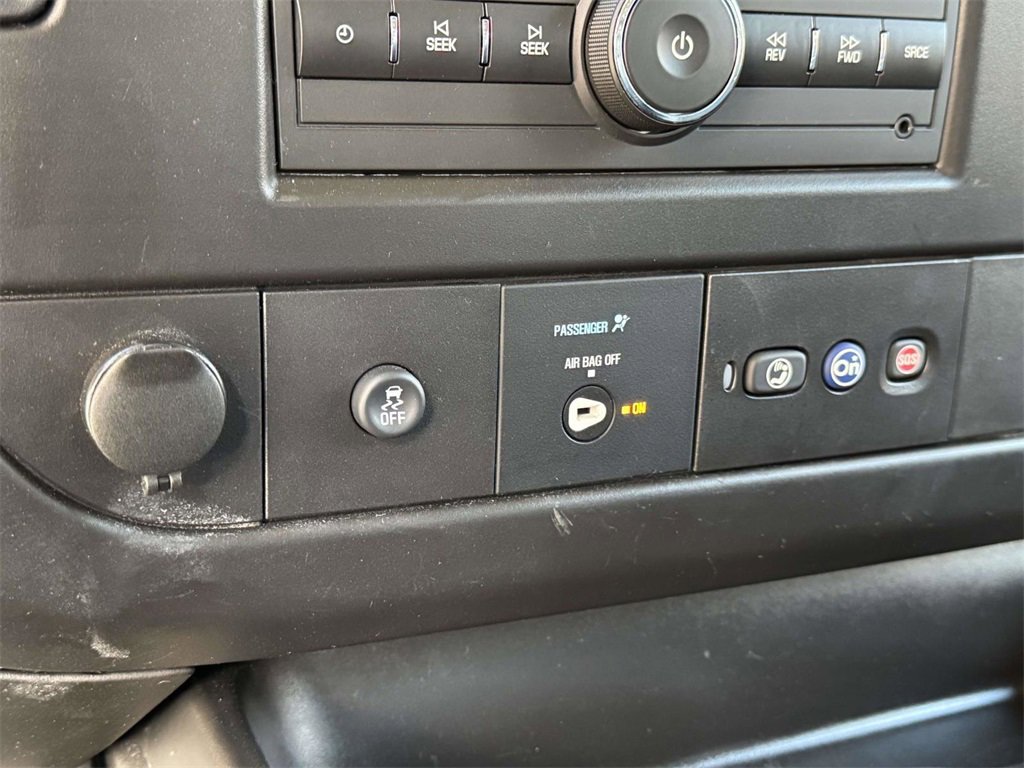 Used 2024 GMC Savana 2500 Work Van w/ Driver Convenience Package image 9