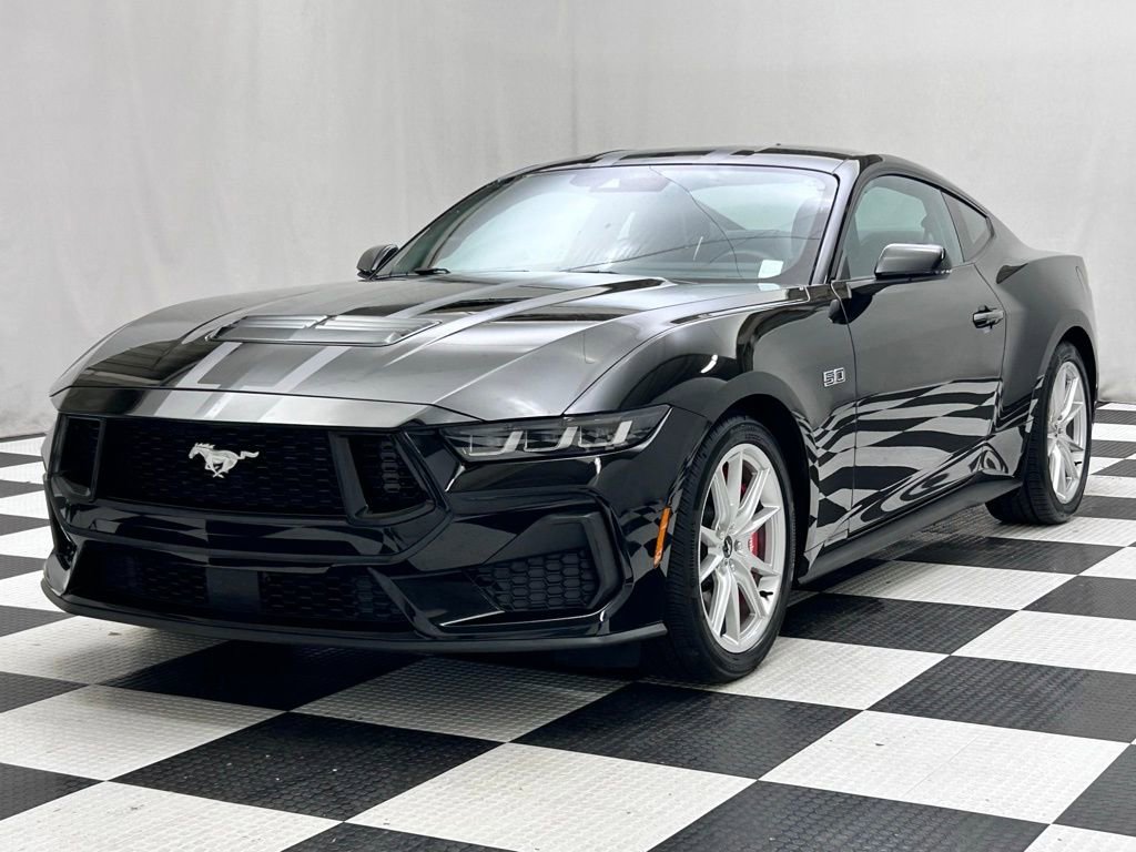 Used 2024 Ford Mustang GT Premium image 4