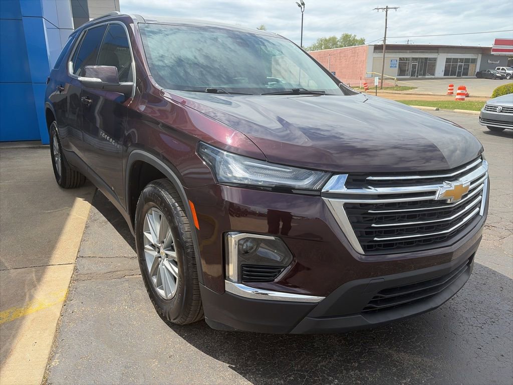 Used 2023 Chevrolet Traverse LT FWD image 4