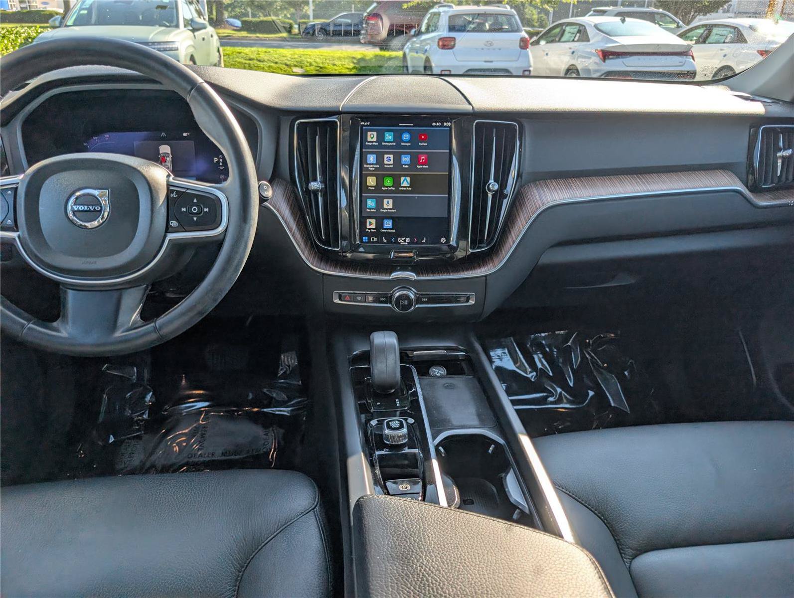 Used 2022 Volvo XC60 B5 Momentum AWD/4WD image 19