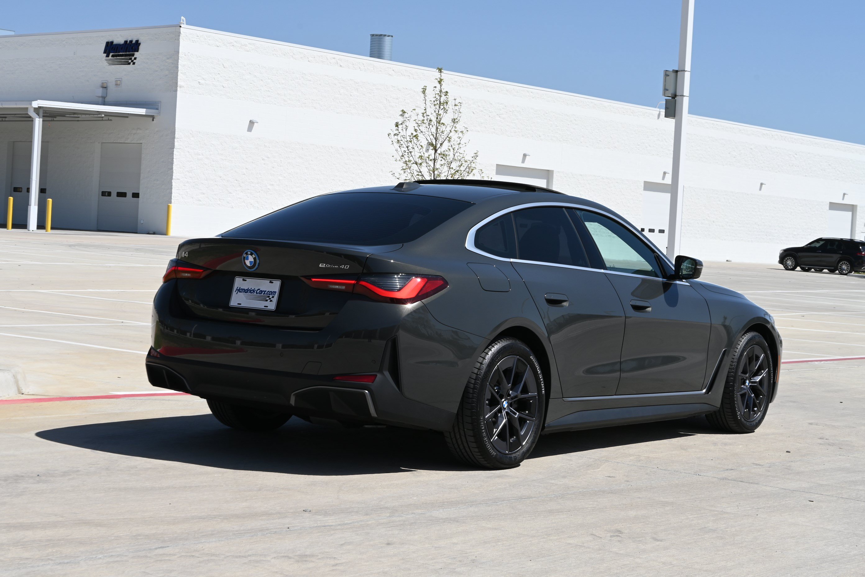 Certified 2025 BMW i4 eDrive40 w/ Premium Package RWD image 9
