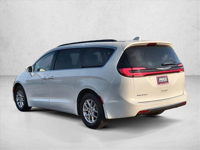 Used 2022 Chrysler Pacifica Touring-L FWD image 7