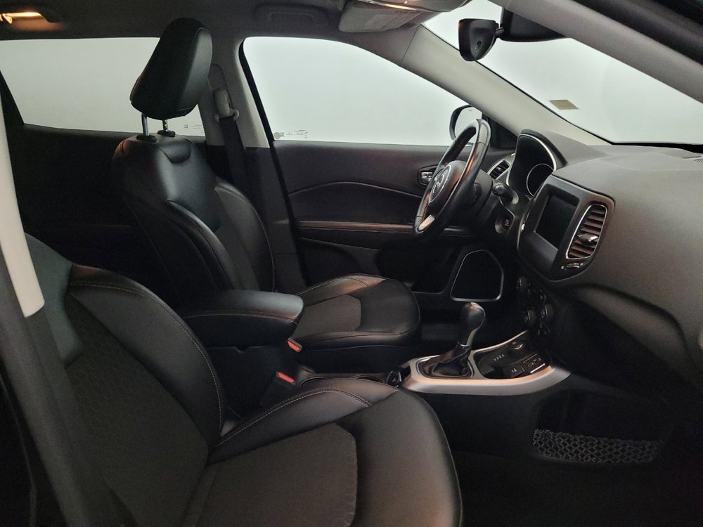 Used 2018 Jeep Compass Latitude w/ Popular Equipment Group AWD/4WD image 21